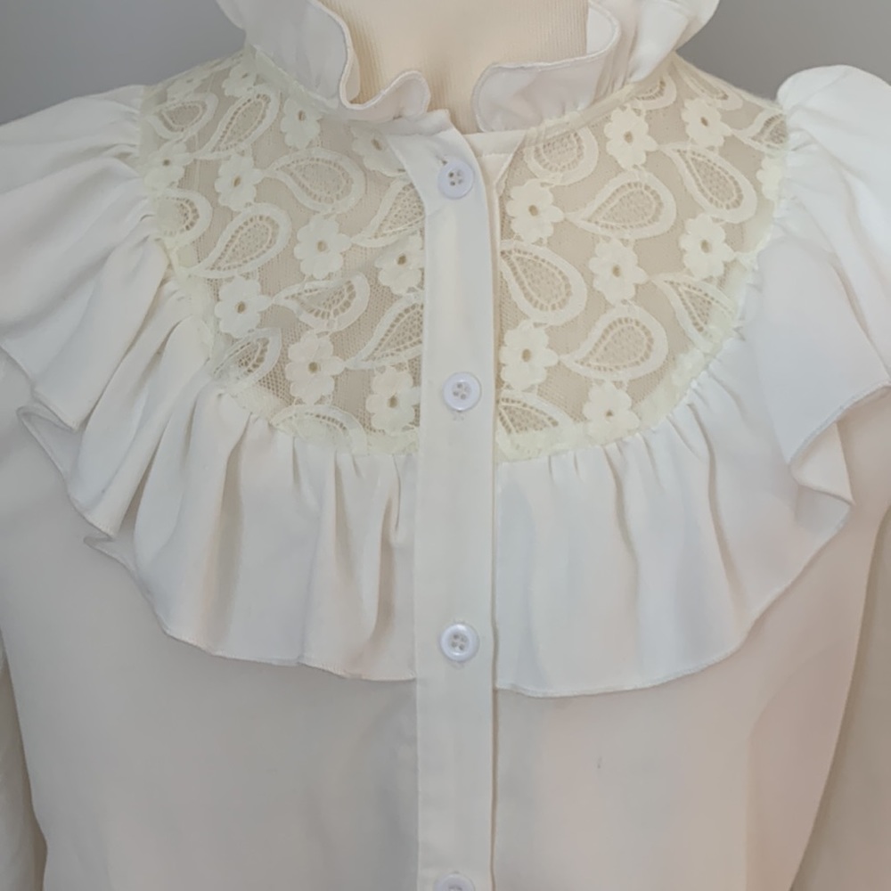 Button down blouse - Picture 3 of 8